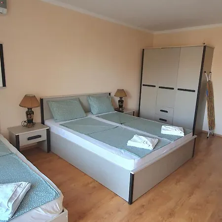 Sunny Day Apartamento Pomorie